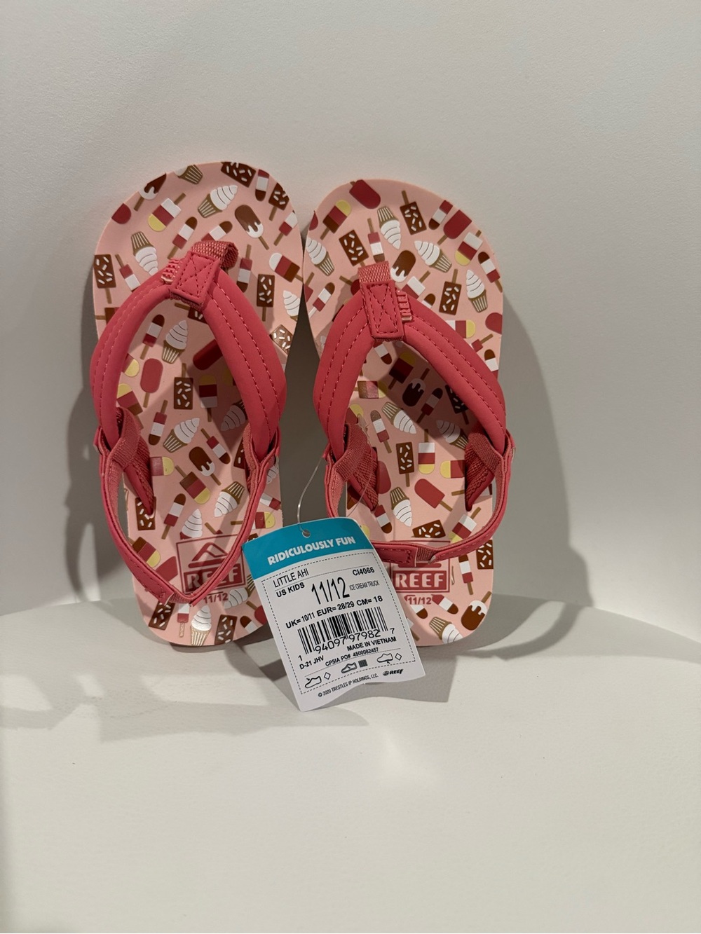 ☀️🌊Reef Kids Pink Ice Cream Print Flip Flops NWT